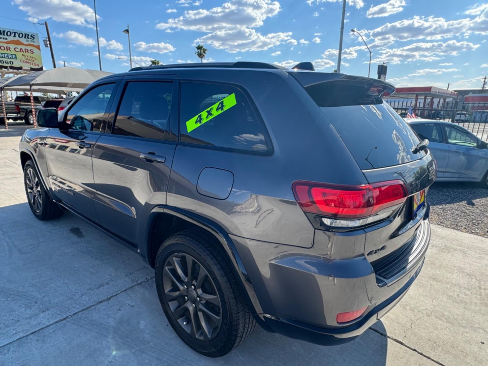2016 grey Jeep Grand Cherokee (1C4RJFBG0GC) , located at 2190 Hwy 95, Bullhead City, AZ, 86442, (928) 704-0060, 0.000000, 0.000000 - 75th anniversary edition. clean carfax. jeep grand cherokee limited 4 wd. Leather loaded. 81k miles. free and clear title. - Photo #4